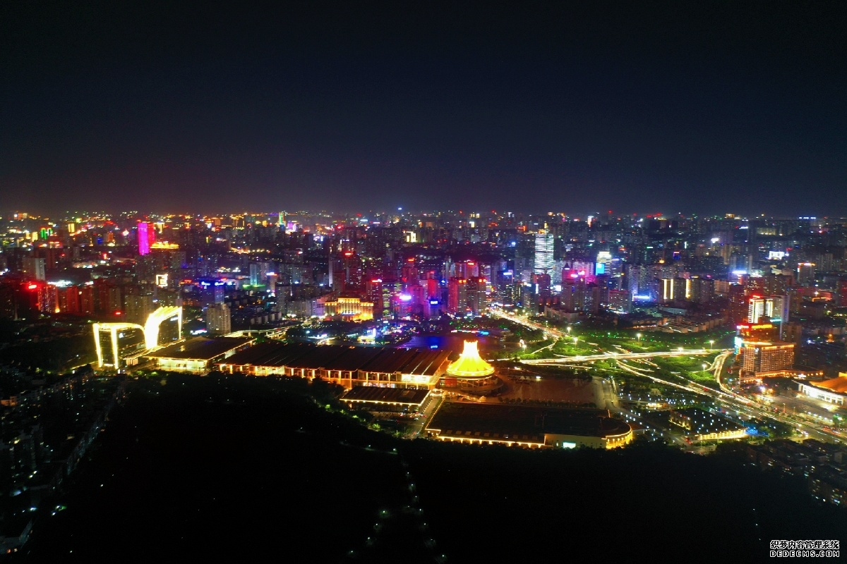 南宁东盟商务区中房翡翠时光现房四居室房价解析